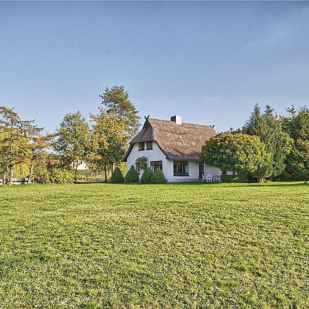 Reetdachhaus Mit Grossem Garten Und Kamin Marlow Exterior photo